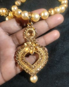 pendant with pearl chain