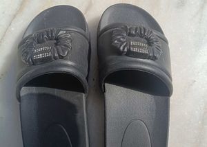 Selling Smart Flip-flops For Women