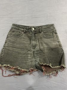 Frayed Hem Denim Shorts