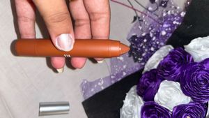 Swiss Beauty Crayon Lipstick