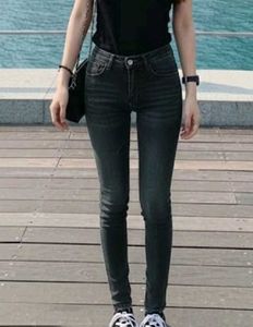 skinny black jeans