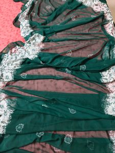 Women Green Floral Printed Georgette Saree