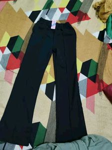 trendy women black trousers
