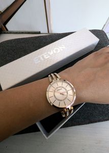 Etevon Watch