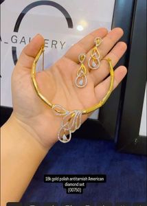 Elegant Gold Diamond Set