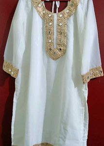 Trendy Lace Mirror Work Kurti 🫰