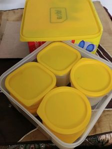 BRAND NEW Set 7 PCS Plastic Containers
