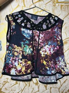 Floral Print Sleeveless Top