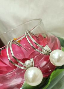 (₹90)Pearl Earrings
