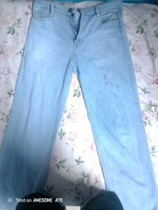 Light Wash Straight Leg Jeans