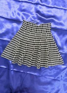Chic Grid Pattern Mini Skirt