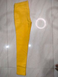 🎀Yellow Trouser Cum Jegging🎀