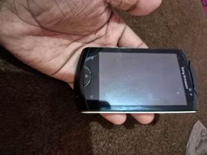 sony Ericsson WT19i walkman phone