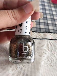 glitter nail polish