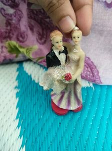 Gift Show Piece Couple Statue