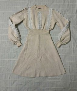 Elegant Lace Trim Knit Dress