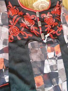 Stylish Women&#39;s Ethnic Gown