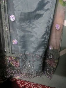embroidery designs suit