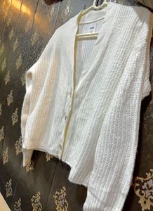 Cream Knit Cardigan w/ Buttons👀🎀