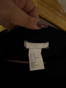 Basic Black Body Fitted Sweater