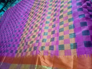 Elegant Pink &amp; Orange Checked Kanjivaram Silk Sare