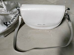 Chic Og Crossbody Bag Like New