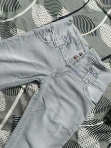 High Waisted Jeans