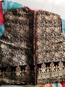 New, Unused Women Pure Pattu Waist Court