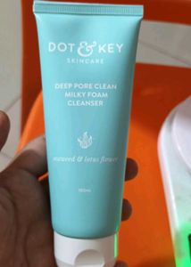 Dot & Key Face Wash