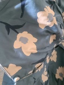 Puffy Sleeves Crop Top