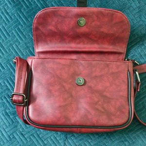 Leather Sling Bag🤩