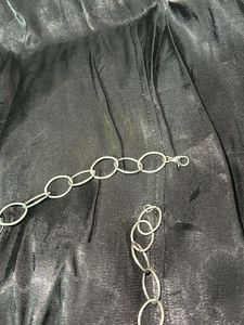 Fancy glam Loop Necklace 🩶