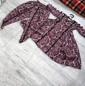 😍Beautiful Side Plated Gown With Tulip Salwar