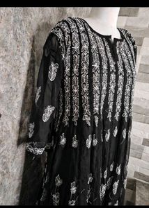 Elegant Black Embroidered Kurta