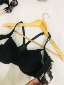 Victoria’s Secret Patterned Dual Zipper Sports Bra