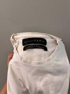White Zara Tee ( medium - Super Slim Fit ) Fits Size Small Too