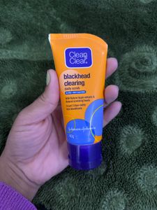 Clean & Clear Blackhead Clearing Scrub