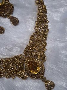 Elegant Gold Jewelry Set