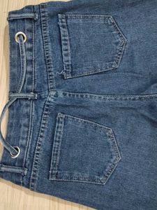 Blue Fit Denim Jeans For Women And Girls.