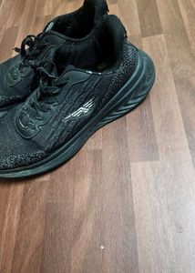 Red Tape Sports Shoes