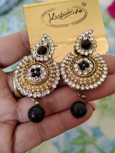 Elegant Earrings used