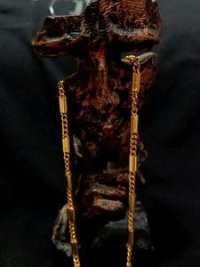 Stunning Imitation Gold Chain for Fashionistas.
