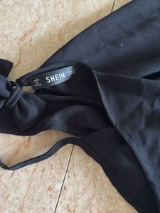 Bow On Back Black Top