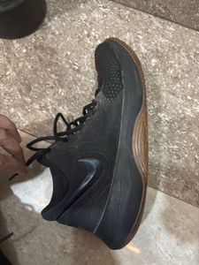 Nike AIR precision II Basketball Shoe