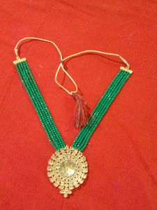 Pretty Green Long Necklace 💚