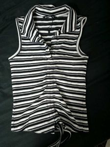 Striped Sleeveless Zudio Crop Top