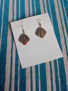 Shell Drop Earrings