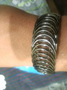Adjustable Braceletes
