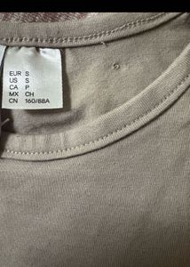 H&amp;M Crop Tee
