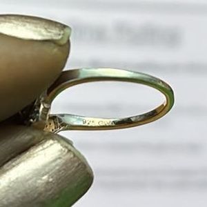 Giva Elegant Gemstone Ring 925